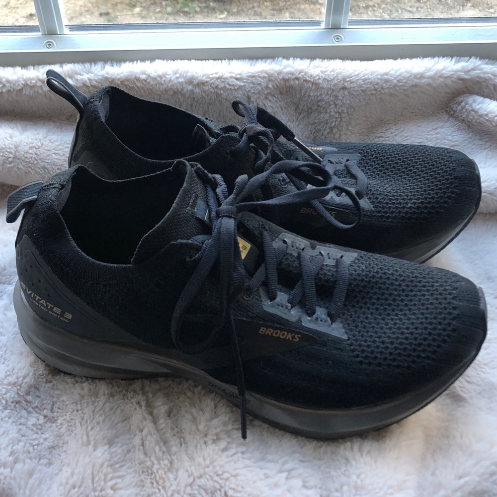 Brooks Women's Levitate 3 Sneakers (Brand New!!)